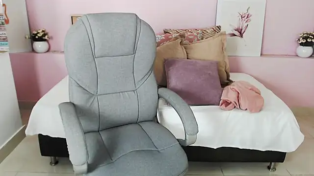 Snapshot of liseth_fox chatting on 01/25/25, 07:18 liseth fox online show from 01/25/25, 07:18