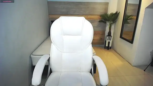 Snapshot of liseth_fox chatting on 03/08/25, 05:22 liseth fox online show from 03/08/25, 05:22