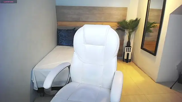 Snapshot of liseth_fox chatting on 03/08/25, 11:28 liseth fox online show from 03/08/25, 11:28