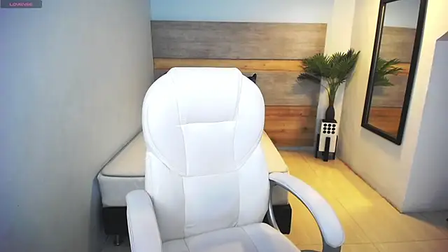 Snapshot of liseth_fox chatting on 03/11/25, 08:31 liseth fox online show from 03/11/25, 08:31