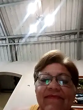 Madrastrahot69 online show from 12/13/25, 09:09