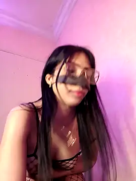 Snapshot of ---sophia--- chatting on 04/08/26, 09:37 ---sophia--- online show from 04/08/26, 09:37