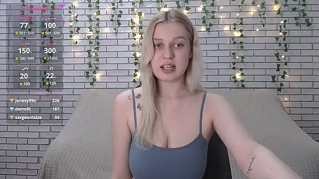 Snapshot of EmiliaDuchess chatting on 02/23/25, 10:49 EmiliaDuchess online show from 02/23/25, 10:49