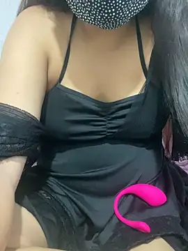 Snapshot of Crowny_girl chatting on 03/27/26, 03:12 Crowny girl online show from 03/27/26, 03:12