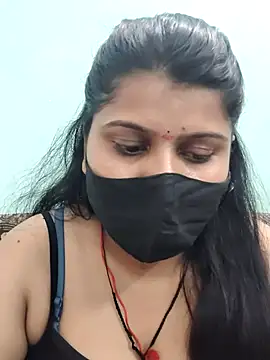 Snapshot of Hotty-simran chatting on 09/29/25, 05:23 Hotty-simran online show from 09/29/25, 05:23