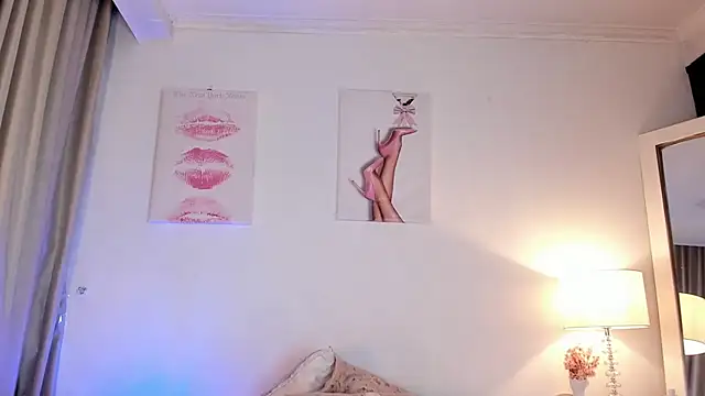 Snapshot of halseycox___ chatting on 05/07/26, 03:01 halseycox online show from 05/07/26, 03:01