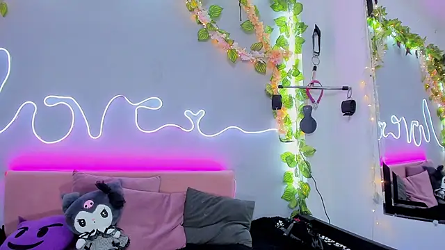 Snapshot of YouliteSllut2 chatting on 01/28/25, 05:11 YouliteSllut2 online show from 01/28/25, 05:11