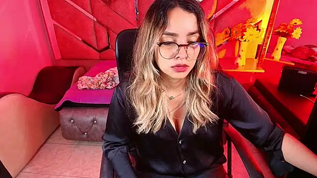 Olivia Fox69 online show from 11/12/25, 03:18