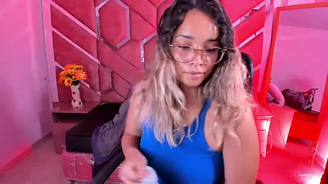 Olivia Fox69 online show from 04/28/26, 03:33