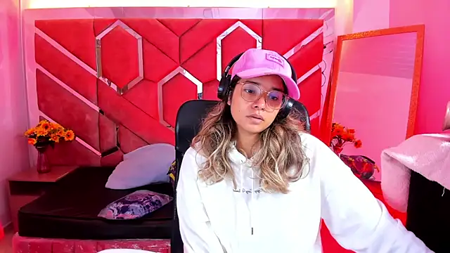 Olivia Fox69 online show from 05/28/26, 03:48