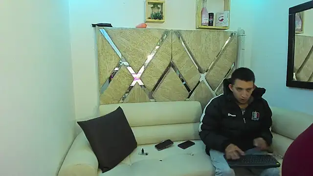 parejacaliente20154 online show from 05/02/26, 10:31