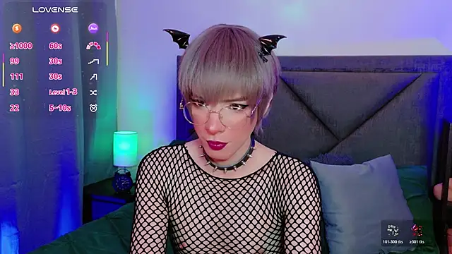 Snapshot of Sammy_Russell chatting on 06/12/26, 03:49 Sammy Russell online show from 06/12/26, 03:49