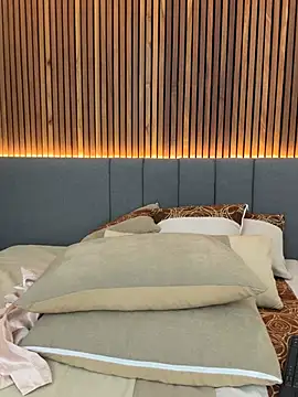 EmiilyAdams  online show from 02/21/25, 08:38