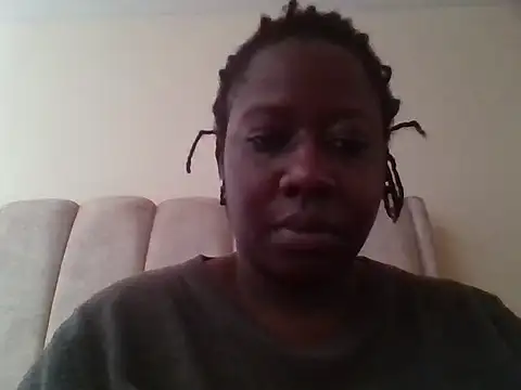 Snapshot of pretty_bums chatting on 02/17/26, 07:38 pretty bums online show from 02/17/26, 07:38