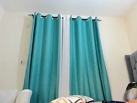 Snapshot of dolly_booty chatting on 11/09/25, 09:24 dolly booty online show from 11/09/25, 09:24