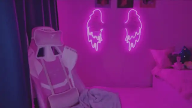 Snapshot of Elsie_Ginger chatting on 12/15/24, 09:31 Elsie Ginger online show from 12/15/24, 09:31