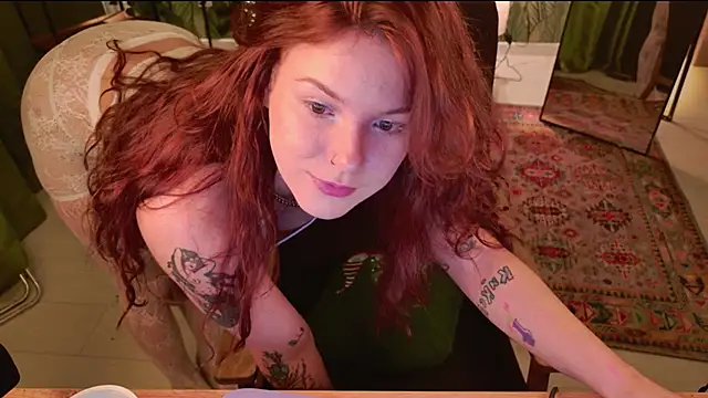 Snapshot of Elsie_Ginger chatting on 01/15/25, 01:45 Elsie Ginger online show from 01/15/25, 01:45