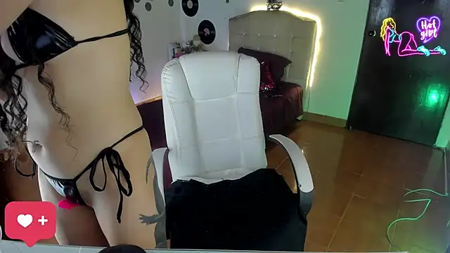 vampirellaa crazy  online show from 06/25/26, 08:02