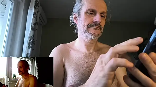 Snapshot of Zed0l1Mod chatting on 12/22/25, 12:46 Zed0l1Mod online show from 12/22/25, 12:46