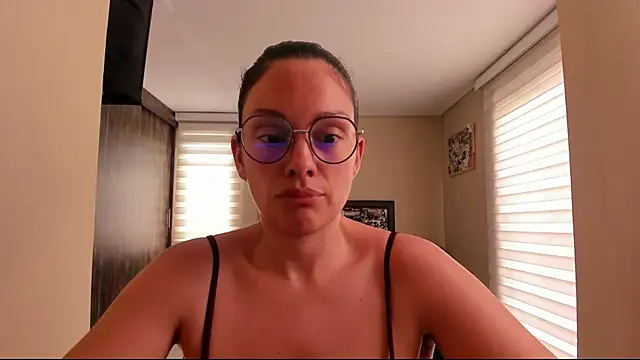 anabel 025 online show from 05/20/26, 04:24