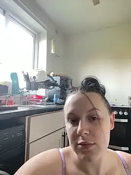 riri bstvx online show from 10/29/25, 09:44