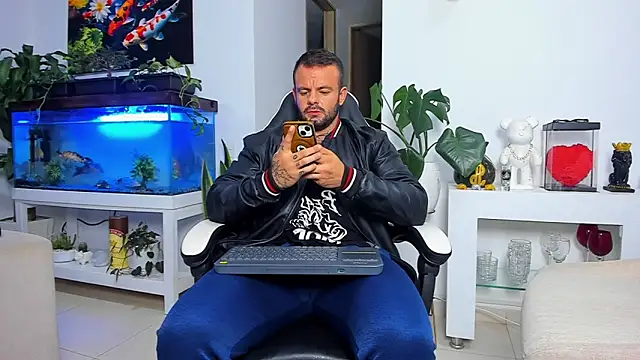 Johnnygrayson1 online show from 11/08/25, 02:23