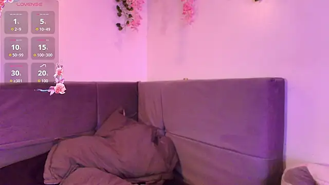 Snapshot of Yuri_Stars chatting on 02/27/26, 05:18 Yuri Stars online show from 02/27/26, 05:18