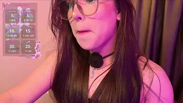 Snapshot of Yuri_Stars chatting on 03/15/26, 05:13 Yuri Stars online show from 03/15/26, 05:13