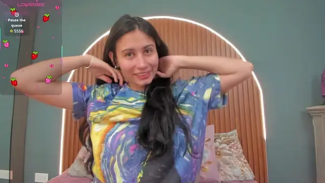 NayeCloud online show from 12/02/25, 03:34