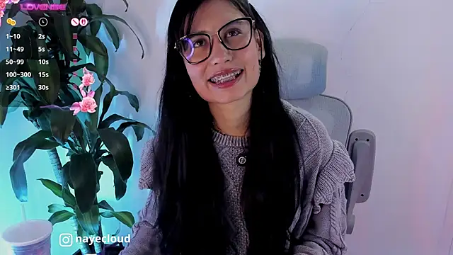 NayeCloud online show from 05/10/26, 03:12
