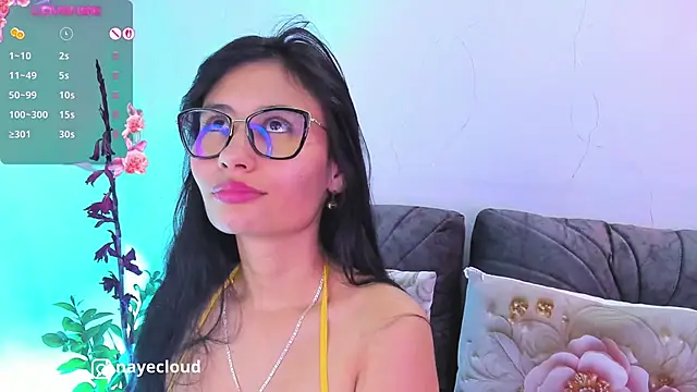 NayeCloud online show from 06/18/26, 09:14