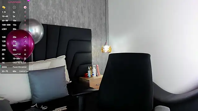 Snapshot of Sabrina_Lennox chatting on 02/15/25, 08:22 Sabrina Lennox online show from 02/15/25, 08:22