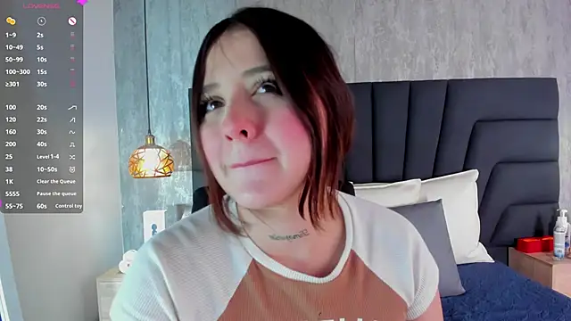 Snapshot of Sabrina_Lennox chatting on 02/20/25, 08:47 Sabrina Lennox online show from 02/20/25, 08:47