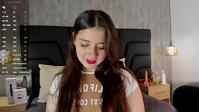 Snapshot of Sabrina_Lennox chatting on 03/14/25, 07:34 Sabrina Lennox online show from 03/14/25, 07:34