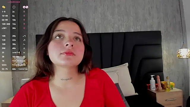 Snapshot of Sabrina_Lennox chatting on 03/16/25, 01:49 Sabrina Lennox online show from 03/16/25, 01:49