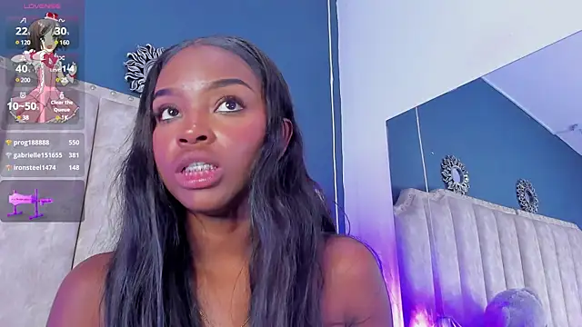 Snapshot of ShanelWest chatting on 01/20/25, 04:23 ShanelWest online show from 01/20/25, 04:23