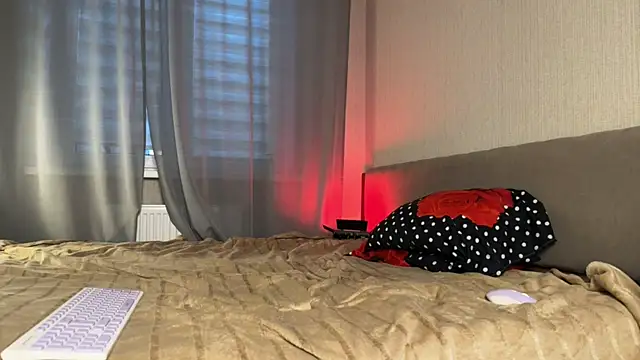 weshycouple online show from 10/15/25, 07:25