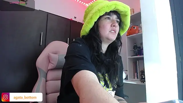 NewAgatha Bolton online show from 01/09/25, 12:57