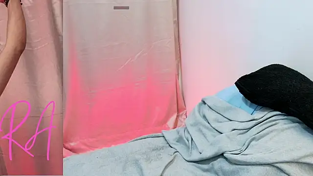 Snapshot of sara_smith45 chatting on 02/13/25, 06:48 sara smith45 online show from 02/13/25, 06:48