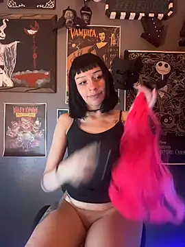 Snapshot of Gothbabbi chatting on 10/11/25, 09:24 Gothbabbi online show from 10/11/25, 09:24