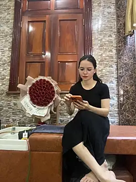 Snapshot of LiLi-Kirix99 chatting on 05/26/26, 04:41 LiLi-Kirix99 online show from 05/26/26, 04:41