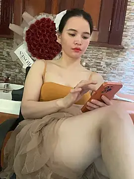 LiLi-Kirix99 online show from 07/08/26, 07:35