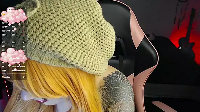 Theprojectsaraa online show from 10/19/25, 08:09