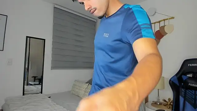 mateoleonee online show from 01/11/25, 03:55