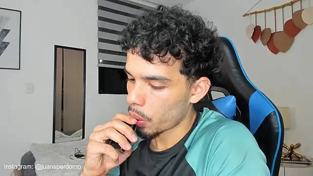 mateoleonee online show from 03/21/25, 12:18