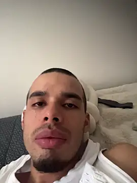 Snapshot of mateoleonee chatting on 01/05/26, 07:50 mateoleonee online show from 01/05/26, 07:50