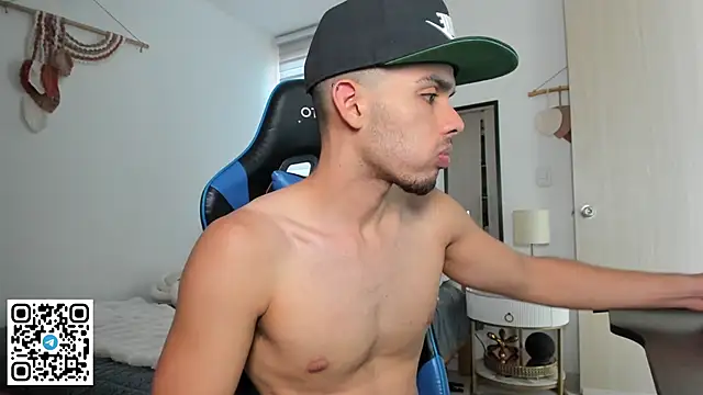 Snapshot of mateoleonee chatting on 01/08/26, 06:54 mateoleonee online show from 01/08/26, 06:54