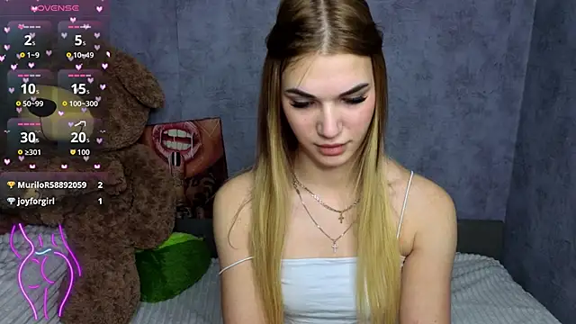 Hellen Moore online show from 10/28/25, 12:47