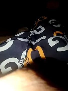 Snapshot of negosaliente chatting on 11/21/25, 06:34 negosaliente online show from 11/21/25, 06:34