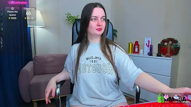 Snapshot of Astarte_Aste chatting on 12/29/24, 10:45 Astarte Aste online show from 12/29/24, 10:45